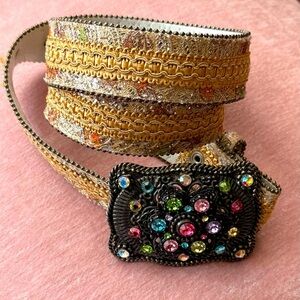 Jeweled fabulous belt!💖